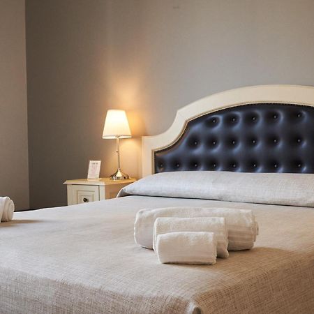La Collegiata Guest House カターニア エクステリア 写真