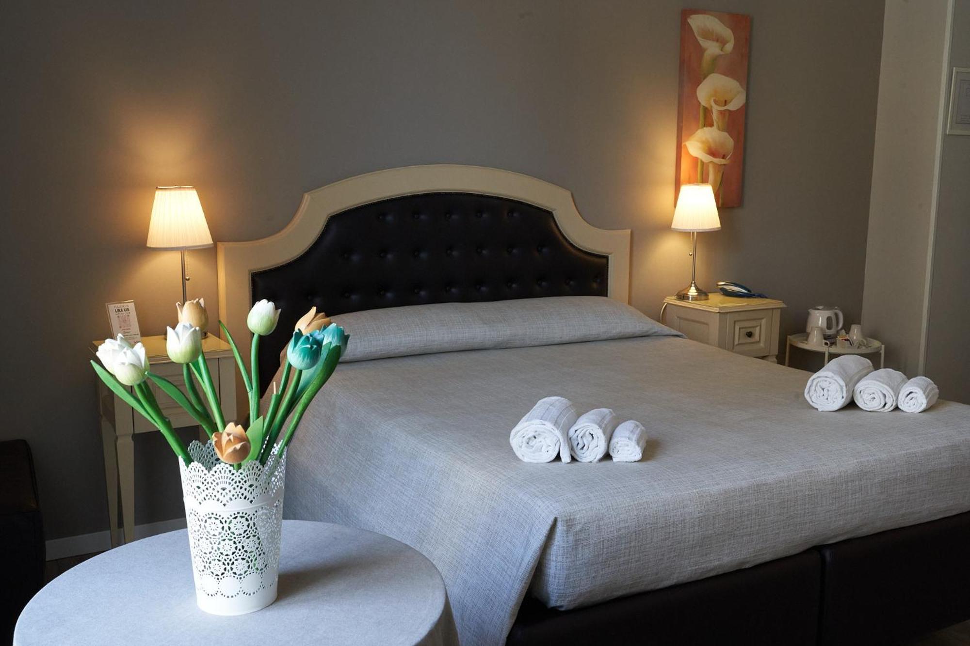 La Collegiata Guest House カターニア エクステリア 写真