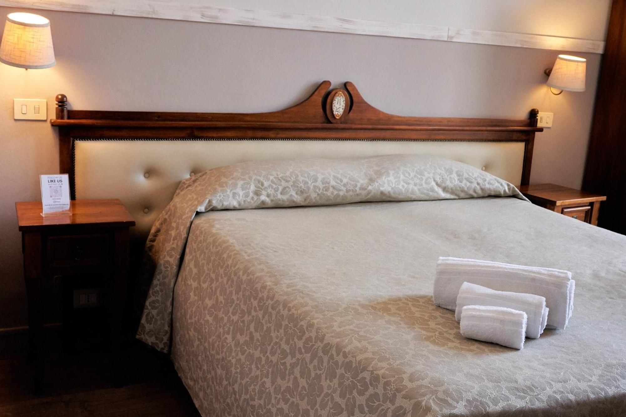 La Collegiata Guest House カターニア エクステリア 写真